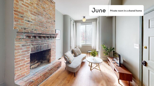 Foto del edificio - Room in Shared 5 bed/2 bath home in Columbia Heights