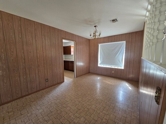 Foto del edificio - 704 Arrow Ln
