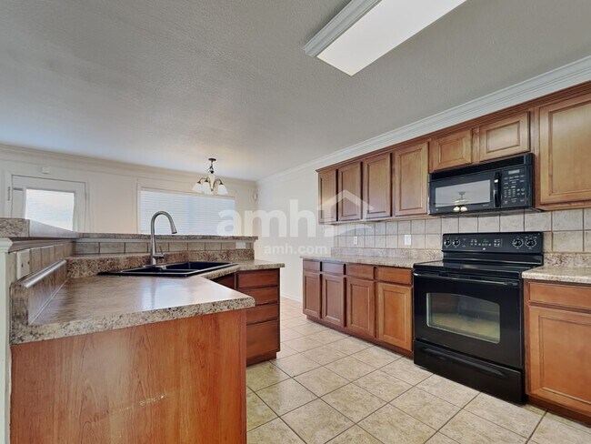 Foto del edificio - 3342 Hunt Crest Rd