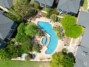 Building Photo - Villagio - New