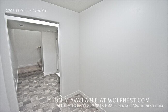 Foto del edificio - 4207 Otter Park Ct