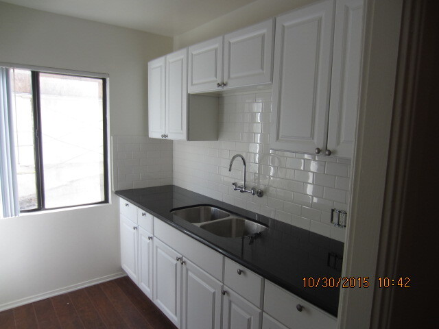 Building Photo - 115 S Barrington Pl