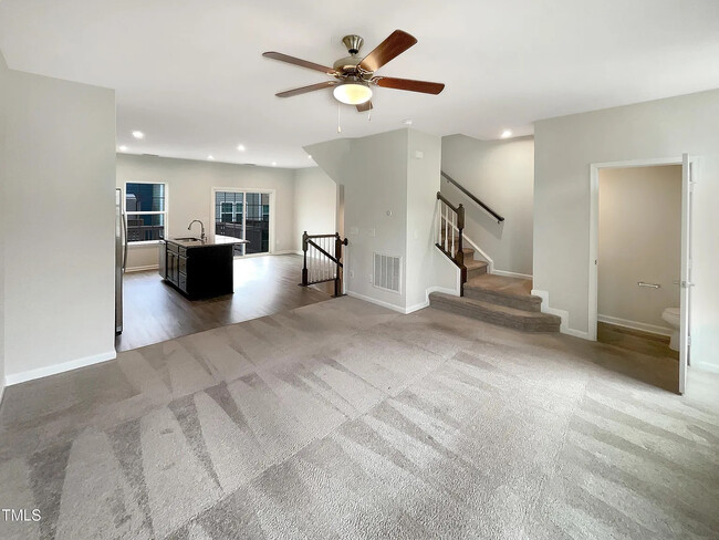 Building Photo - Room in Townhome on Journey Pl