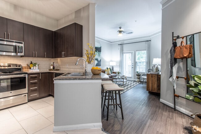 1 BR, 1 BA - 785 SF - Whitmore
