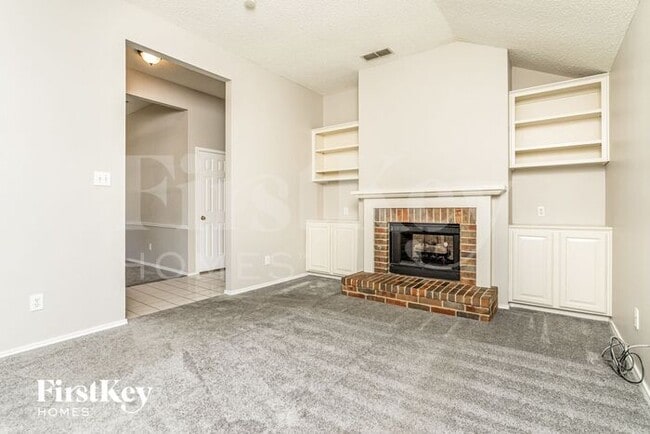 Building Photo - 4814 Red Birch Dr