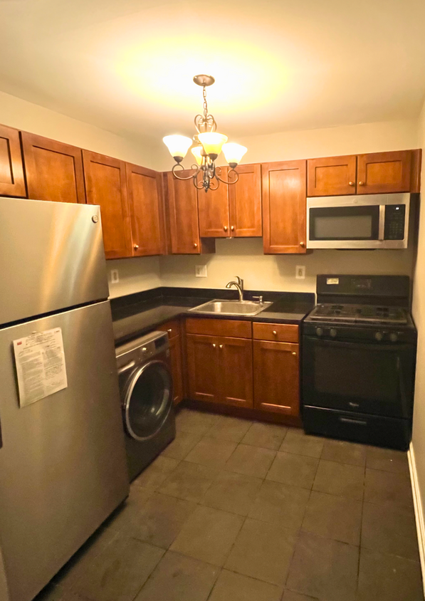 Primary Photo - NEWLY AVAILABLE - RENOVATED 2 BR UNIT IN T...