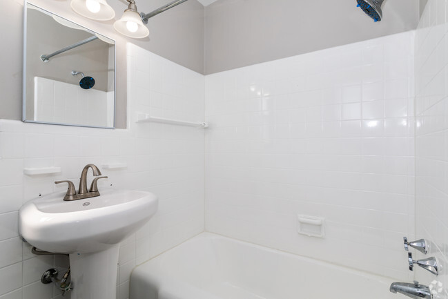 Bathroom - Grandview Apartments