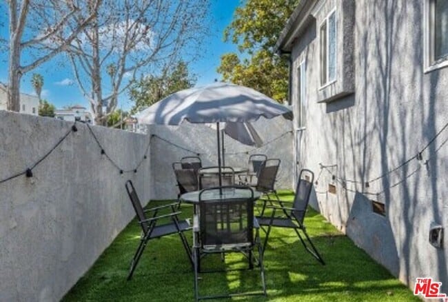 Building Photo - 1488 Durango Ave