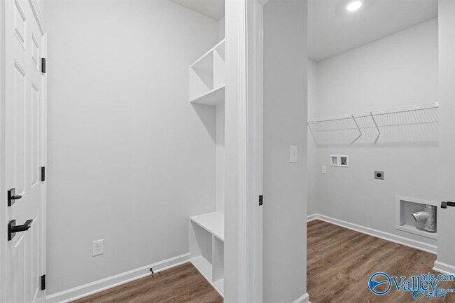 Building Photo - 127 Huffman St