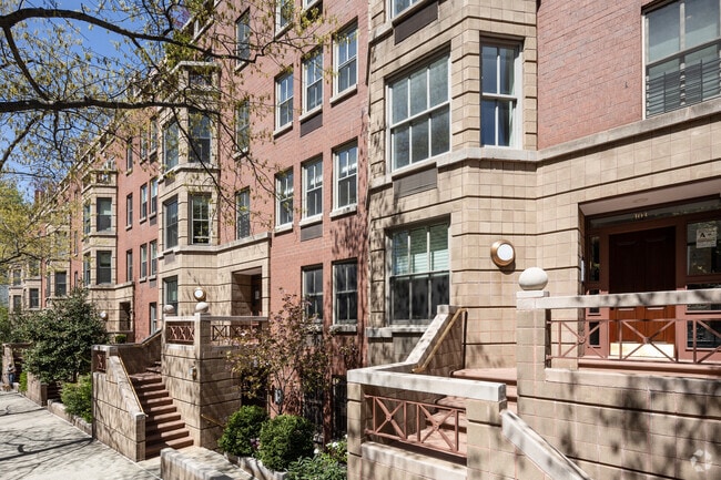 Building Photo - The Columbus Townhouses