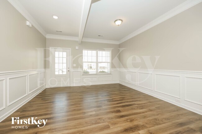 Foto del edificio - 3211 Briar Chapel Dr