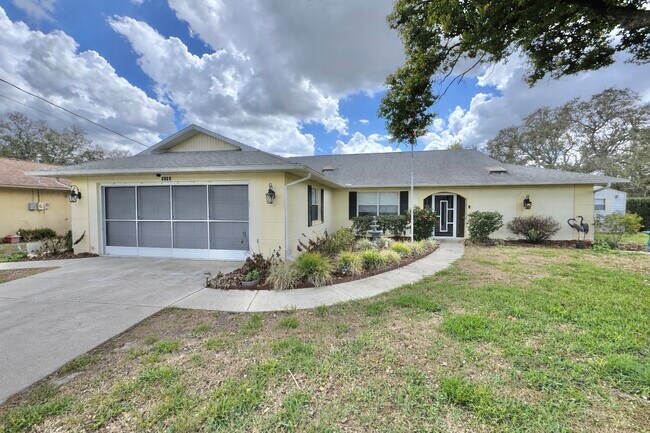 Foto del edificio - 8442 Eldridge Rd