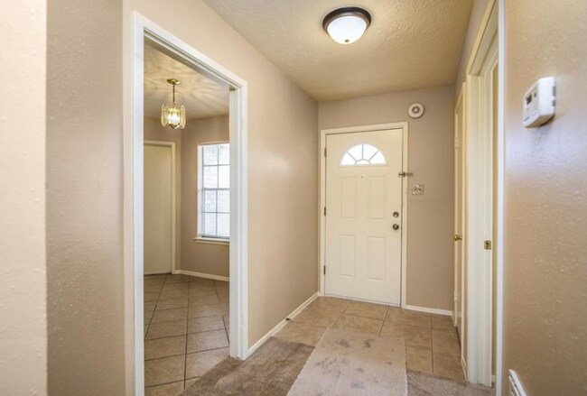 Building Photo - 21719 Nickerton Ln