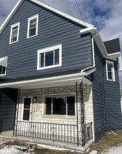 Building Photo - 342 N Main St