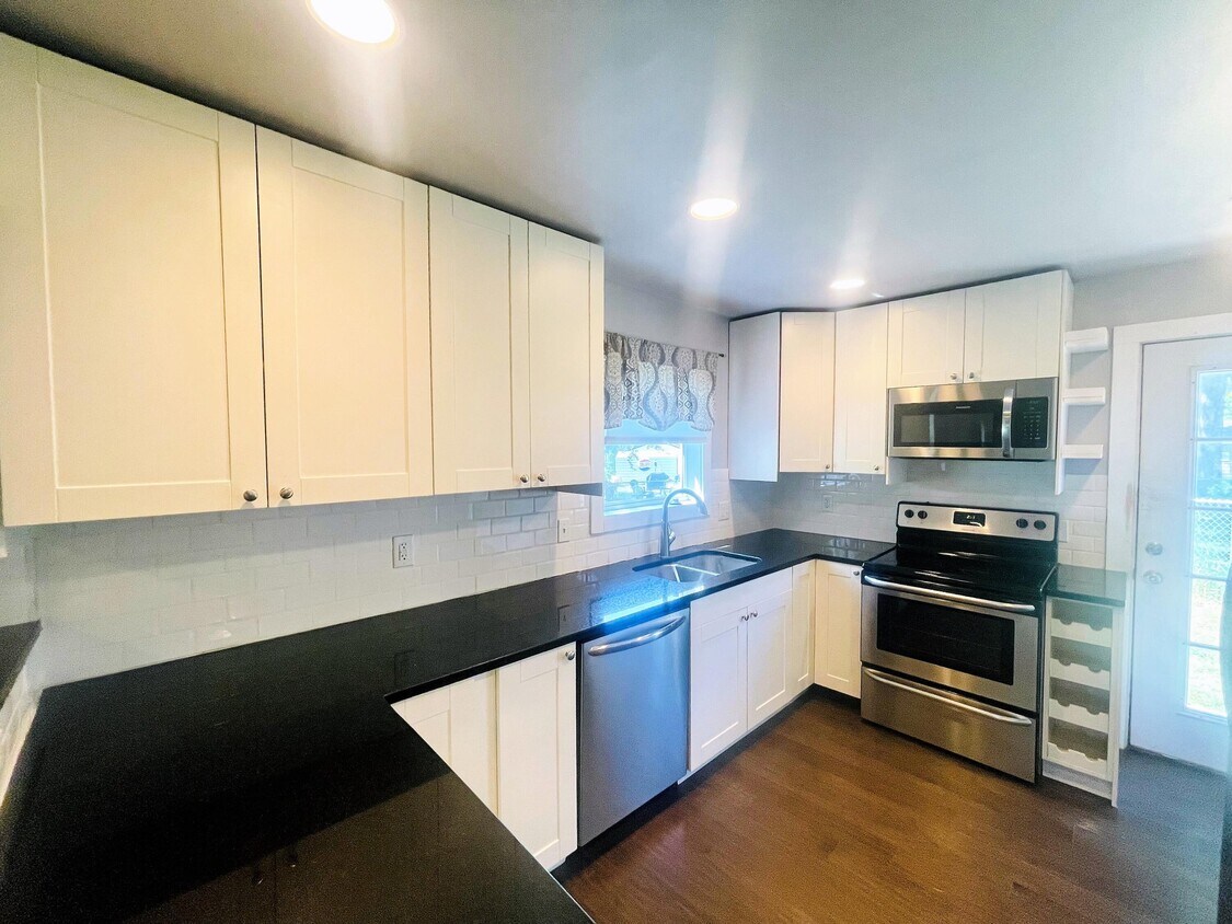 1008 Wallis Ave, Delavan, WI 53115 House Rental in Delavan, WI