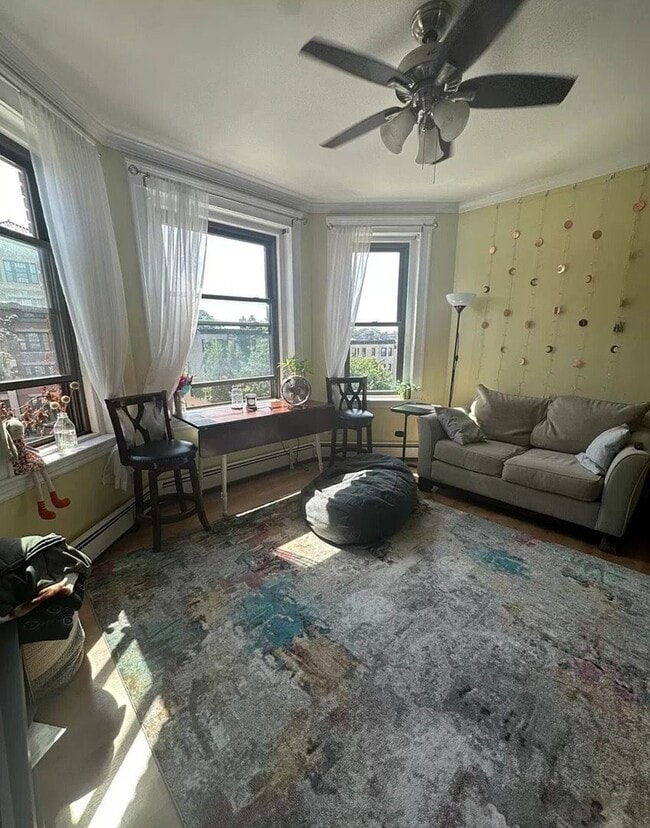 Building Photo - Perfect Fenway 2bed with Heat/hot water and gas included!