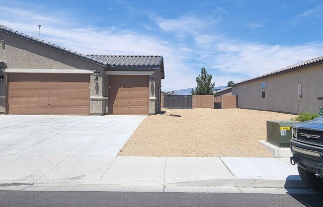 Building Photo - TESORA PAHRUMP - E. Summit Avenue