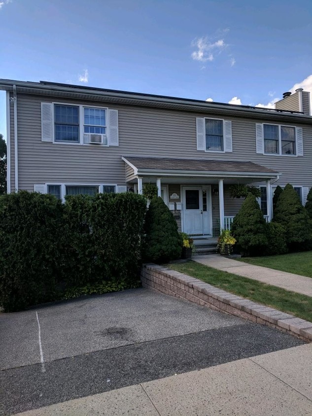 135 Ave E, Harrison, NY 10604 Townhome Rentals in Harrison