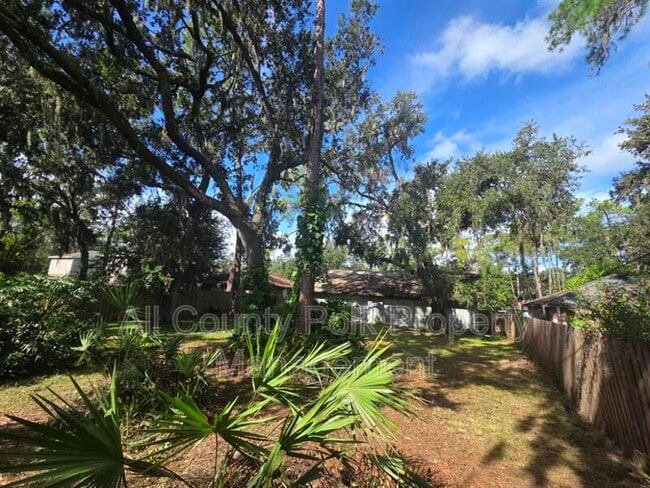 Foto del edificio - 709 Pineville Ln