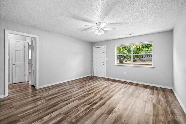 Building Photo - 1309 S Washington Ave