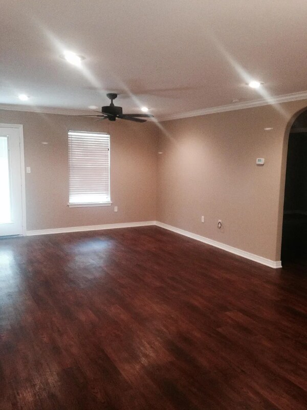 Building Photo - 1412 Eden Dr