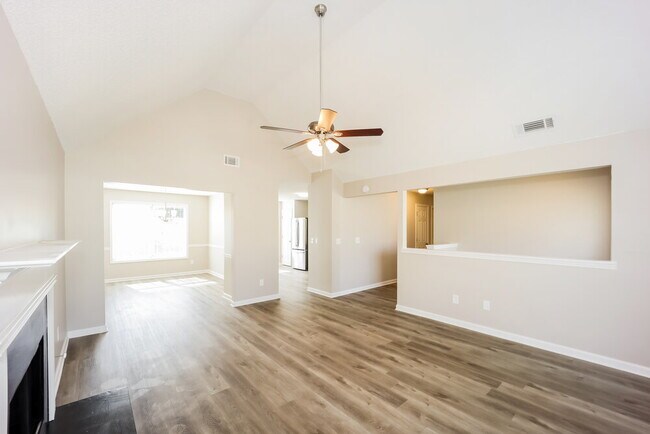 Foto del edificio - 11776 Registry Blvd