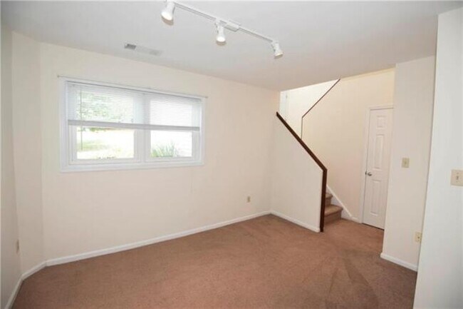 Building Photo - 8324 Willow Run