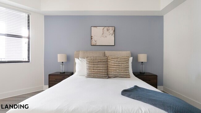 Foto del edificio - 2250 McGregor Blvd