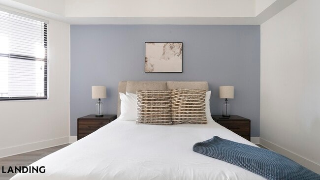 Building Photo - 2250 McGregor Blvd