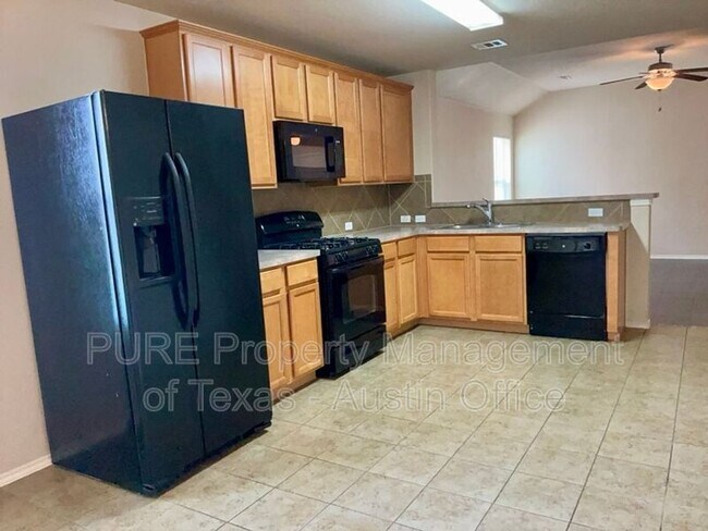 Foto del edificio - 7505 Cedar Edge Dr