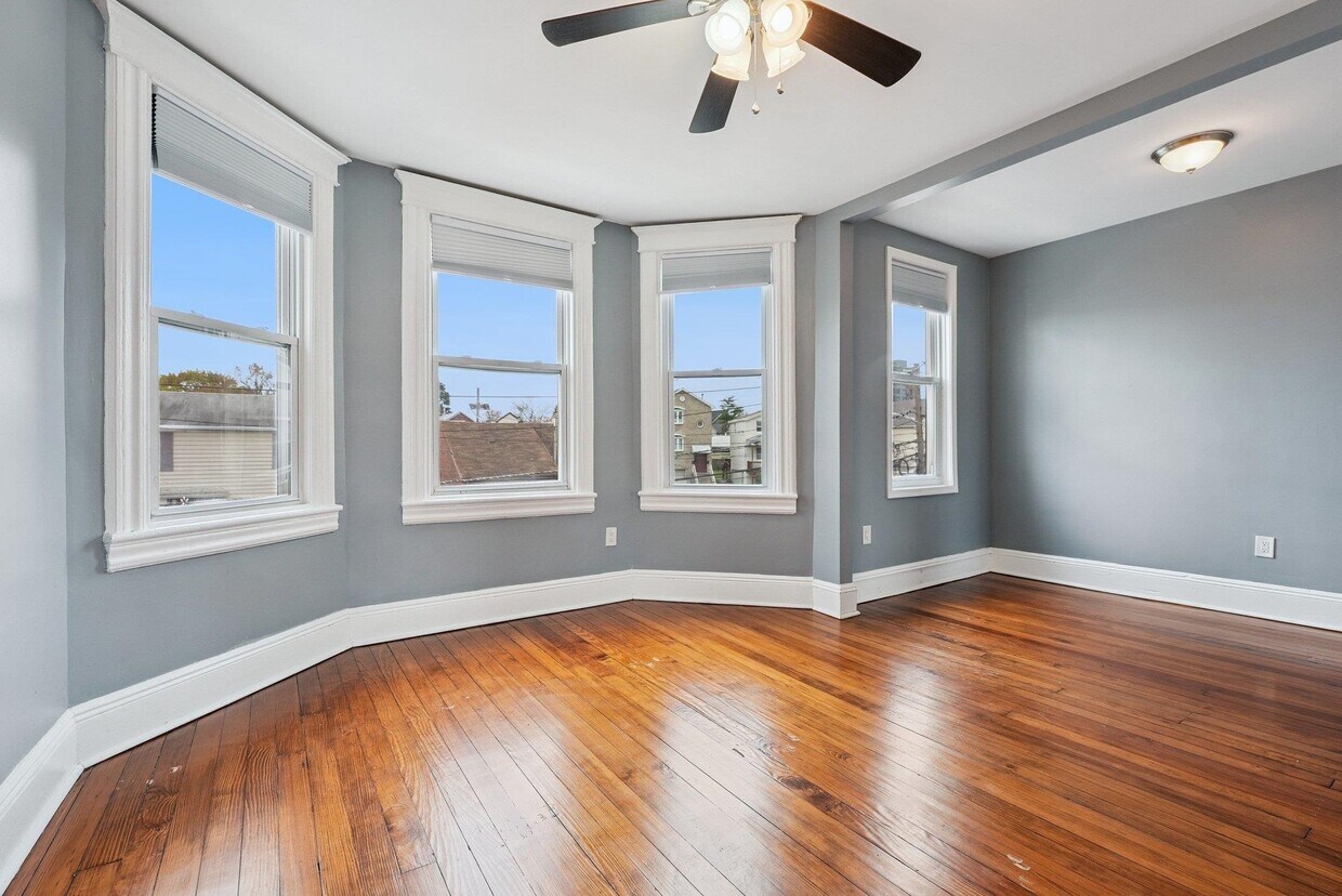 Foto principal - 41 E 48th St