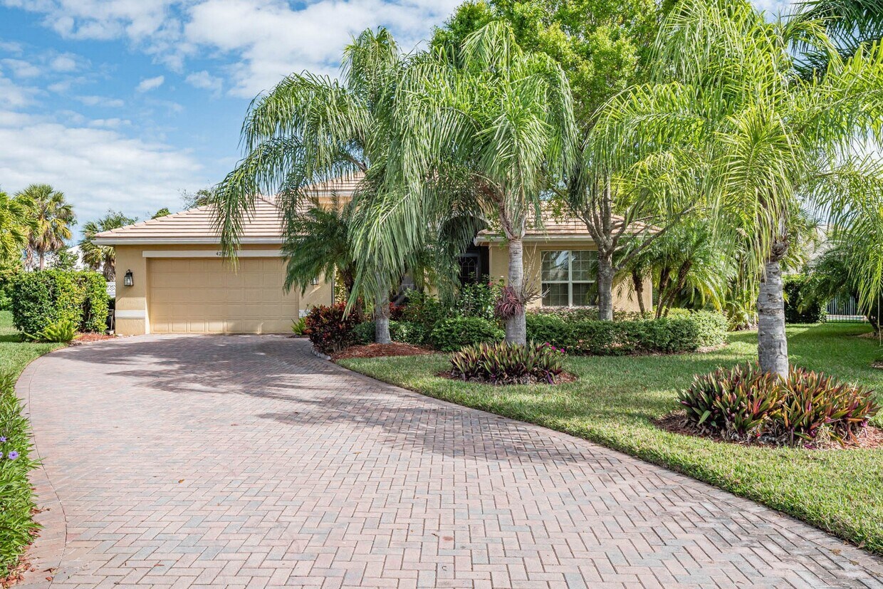 4229 Diamond Square, Vero Beach, FL 32967 House for Rent in Vero Beach, FL