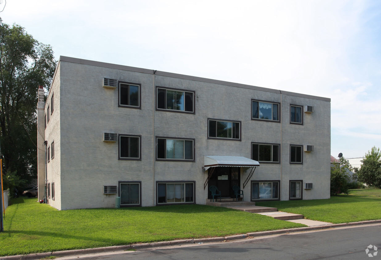 Primary Photo - Apartments on 4th Ave