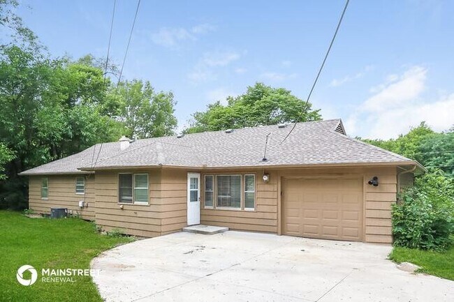 Building Photo - 4711 Grandview Rd, Kansas City, MO 64137