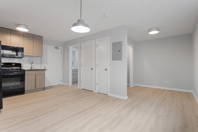 Foto del edificio - 5411 N Winthrop Ave