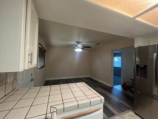 Building Photo - 105 Lombardy Ln