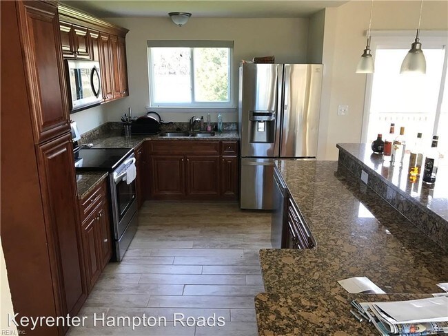 Foto del edificio - 4 br, 3 bath House - 5410 Bayberry Dr