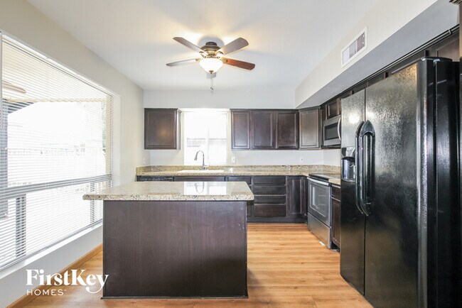 Foto del edificio - 9047 N 48th Ave