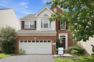 Building Photo - 6008 Preswell Ct