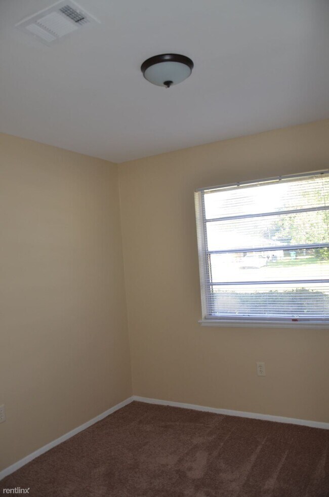 Foto del edificio - 3 br, 2 bath House - 2186 Saint James Blvd