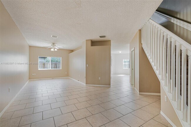 Foto del edificio - 2319 SE 24th Ave