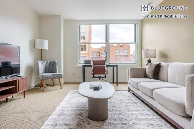 Building Photo - 425 8th St NW