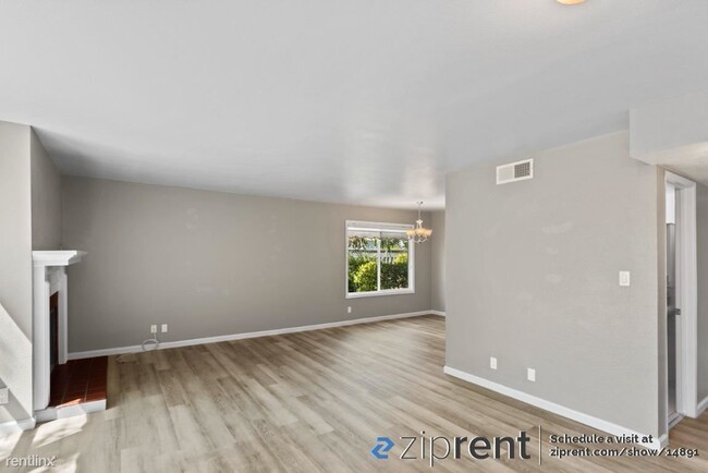 Foto del edificio - 3 br, 2.5 bath Townhome - 889 Cabot Ln, Fo...