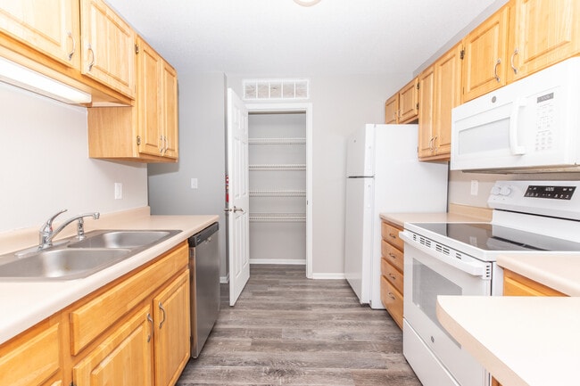 Building Photo - Georgetowne Homes