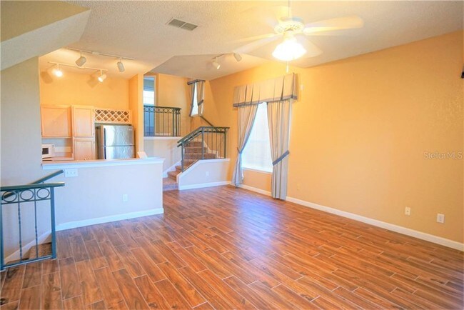 Building Photo - 717 Cruise View Dr