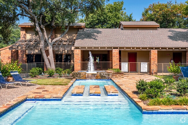 Sitting Pool and Fountain - Clayton Pointe