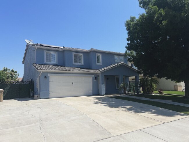 Foto del edificio - Beautiful 4 Bedroom & 2.5 Bath