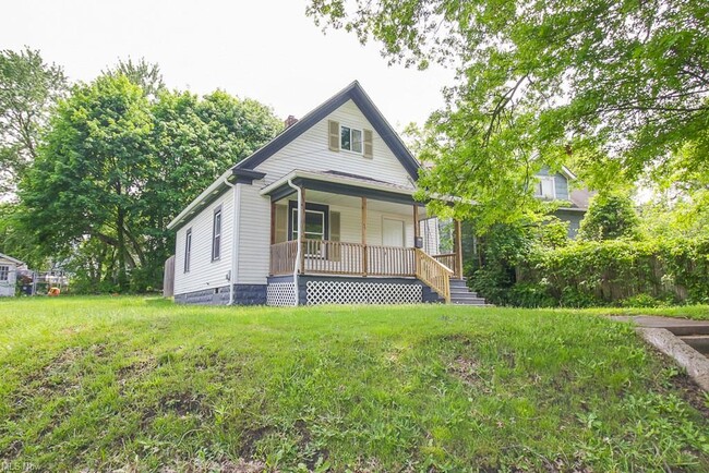 Building Photo - 838 Hazel St