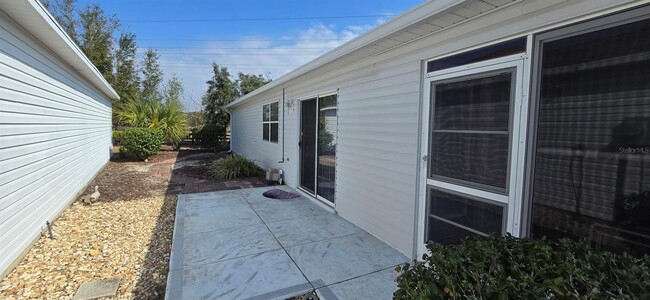 Building Photo - 1671 Campos Dr