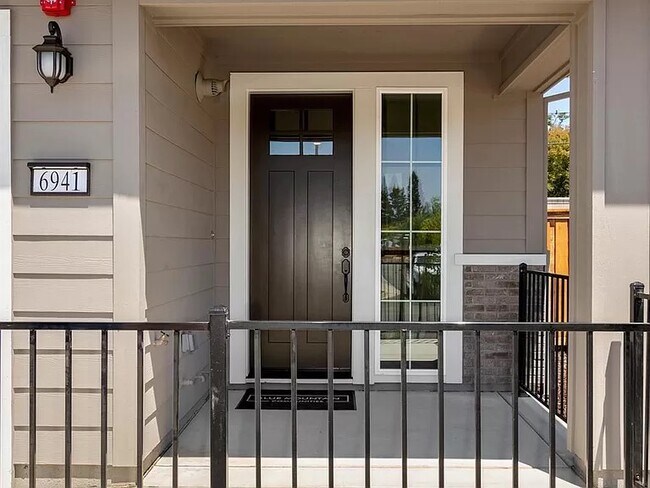 Foto del edificio - 9043 Cairn St